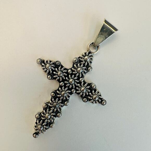 None Jewelry - Sterling Silver 925 Floral Cross Pendant